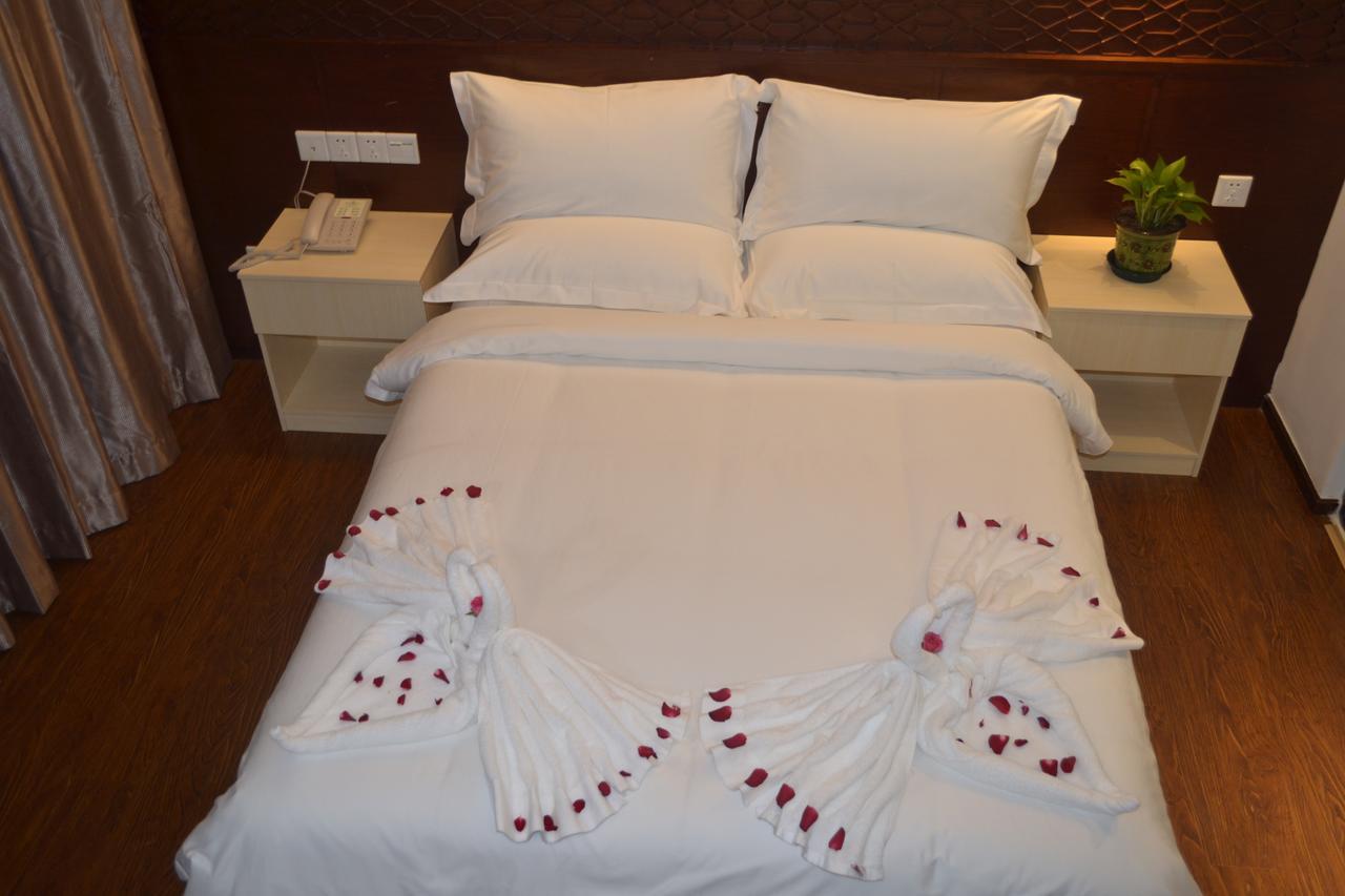 Royal Holiday Hotel Rangun Zewnętrze zdjęcie